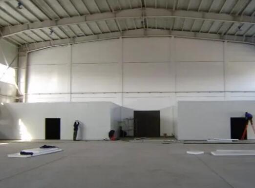 建一個(gè)30平方米冷庫造價(jià)大概需要多少錢？安徽雪坊冷庫廠家為你解答！